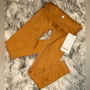 Lululemon Swiftly Tech SS Crew leggings